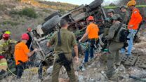 חילוץ רכב צבאי שהתהפך בבקעת הירדן (צילום: יחידת חילוץ שומרון-בקעת הירדן)