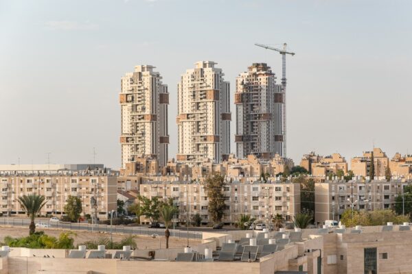בניינים בבנייה חדשה בבאר שבע (צילום: שאטרסטוק)
