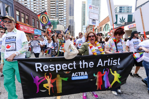 עובדי ACTRA מפגינים בטורונטו, קנדה (צילום ארכיון: shutterstock)