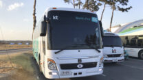 האוטובוס האוטונומי 5G מוצג בפתיחת אולימפיאדת החורף בדרום קוריאה ב-2018 (צילום: AP Photo/Pietro DeCristofaro)