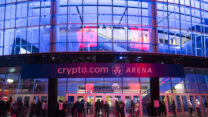 Crypto.com Arena, מגרשה הביתי של לוס אנג'לס לייקרס, שקיבלה חסות בסך 700 מיליון דולר מהאתר (צילום: AP Photo/Jae C.  Hong)
