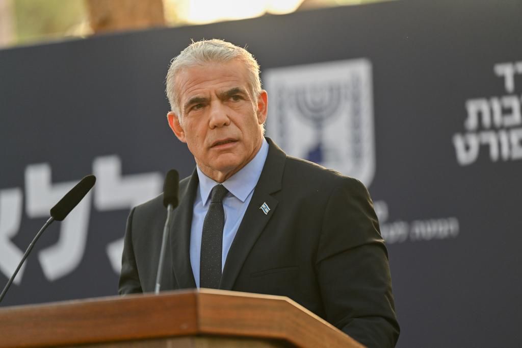ראש הממשלה יאיר לפיד בטקס האזכרה הממלכתי ליצחק רבין ז״ל בהר הרצל (צילום: קובי גדעון/ לע"מ) ראש הממשלה יאיר לפיד בטקס האזכרה הממלכתי ליצחק רבין ז״ל בהר הרצל (צילום: קובי גדעון/ לע"מ)