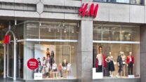 חנות H&M בגרמניה (צילום: Vytautas Kielaitis / Shutterstock.com)