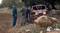 שוטרי מג"ב עוצרים נהג שהשתולל בשטח חקלאי (צילום: דוברות המשטרה)