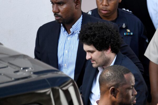 סם בנקמן פריד נעצר באיי הבהאמה (צילום: REUTERS/Marco Bello)