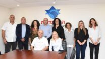 חתימת הסכם קיבוצי בחברת פרזניוס מדיקל קר ישראל (צילום: דוברות ההסתדרות)