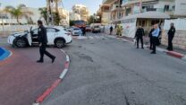 אזור הפיצוץ בנהריה (צילום: דוברות המשטרה)