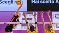 פולינה מאליק במשחק בליגה האיטלקית (צילום: Helvia Recina Macerata)