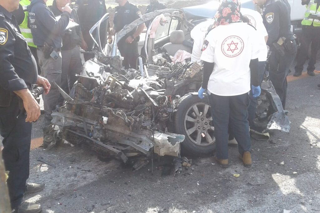זירת התאונה בעפולה (צילום: ארגון הצלה)