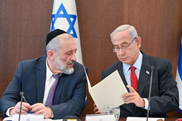 ראש הממשלה בנימין נתניהו ואריה דרעי  (צילום: קובי גדעון /לע"מ)
