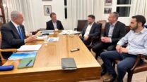 צמרת משרד האוצר בפגישה עם ראש הממשלה בנושא גידור תקציב המדינה (צילום: ללא קרדיט)