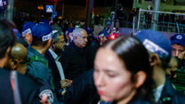 ראש הממשלה נתניהו בזירת הפיגוע בנווה יעקב (צילום: אוליבר פיטוסי/פלאש90)