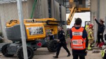 תאונת עבודה בה נהרג בן 40 בתל מונד (צילום: דוברות איחוד הצלה)