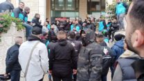 הפגנת שליחי וולט מול משרדי החברה בירושלים (צילום: תומר זליקוביץ הסתדרות הנוער העובד והלומד)