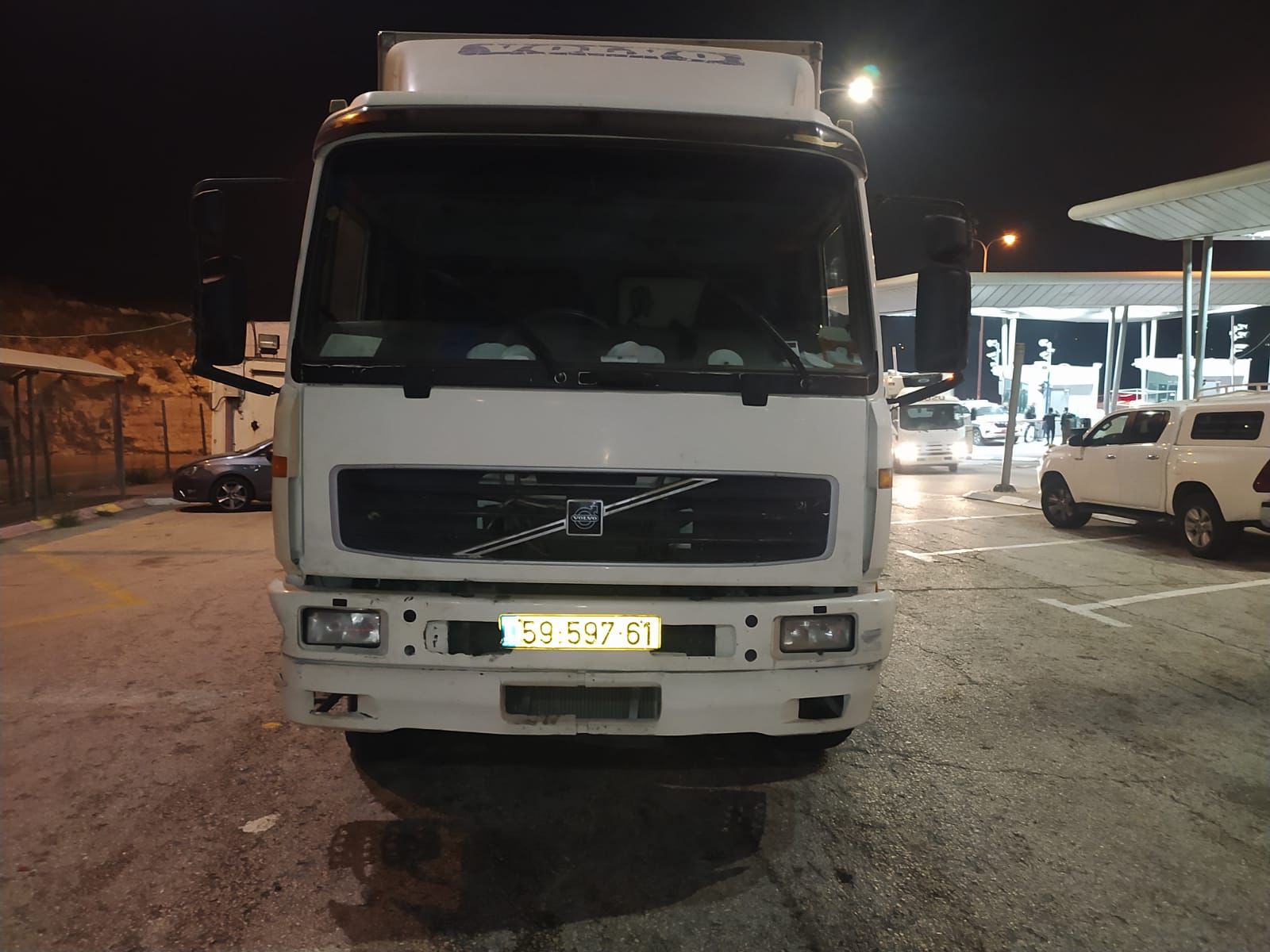המשאית שנתפסה בדרכה לישראל (צילום: יחידת הפיצו&quot;ח, משרד החקלאות)