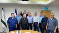 שר החקלאות ונציגי ארגוני החקלאים (צילום: דוברות משרד החקלאות)