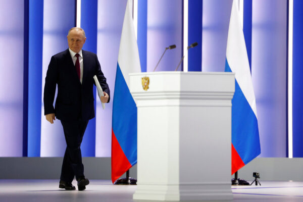 נשיא רוסיה ולדימיר פוטין בנאום השנתי מול שני בתי הפרלמנט הרוסי. (Dmitry Astakhov, Sputnik, Kremlin Pool Photo via AP)