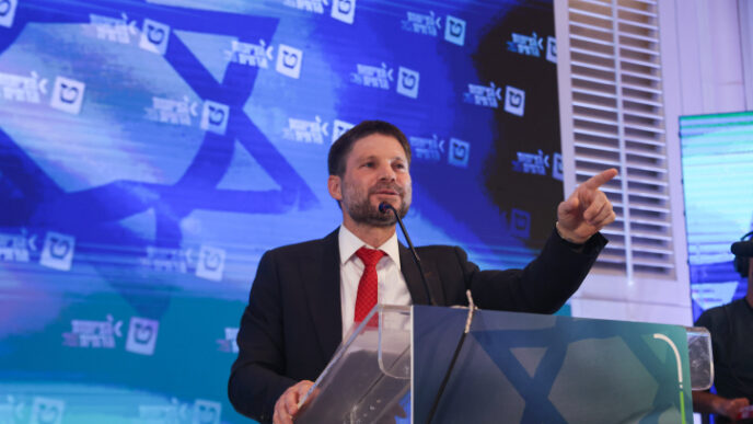 אלוף במיל' יוסי בכר, לשעבר מפקד אוגדת עזה, מצטרף לרשימת הציונות הדתית לכנסת