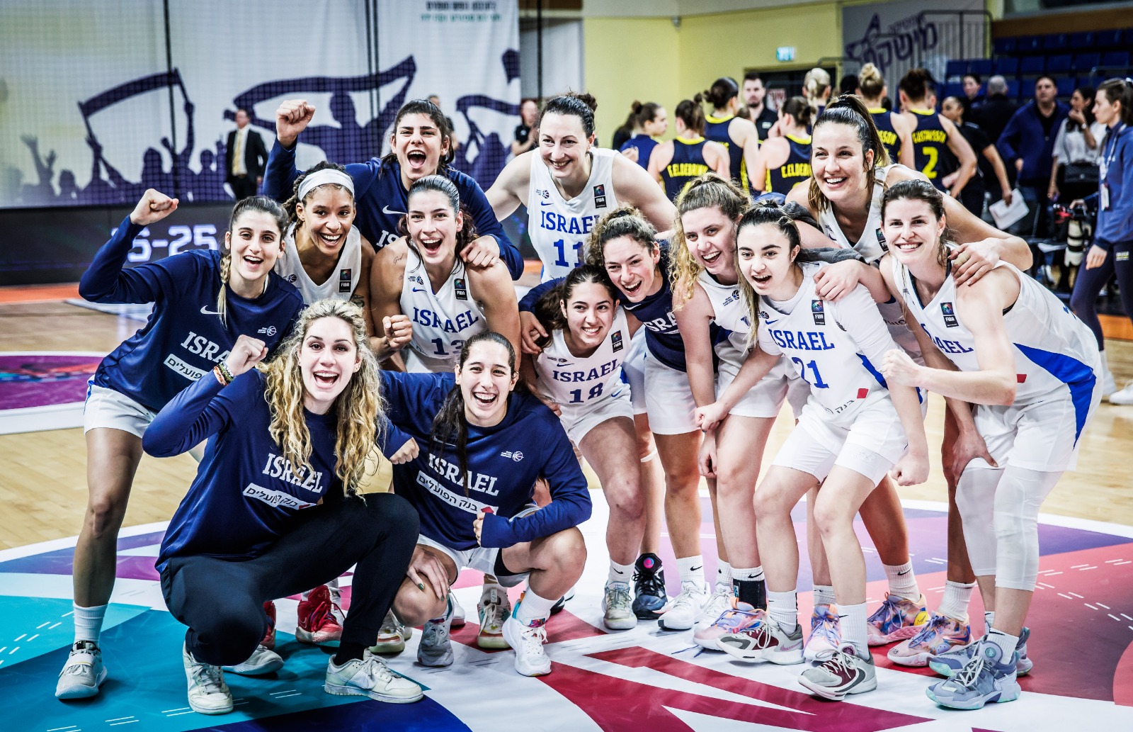 נבחרת ישראל נשים בכדורסל מנצחת את שבדיה. &quot;שיחקנו אחת בשביל השנייה&quot; (צילום: איגוד הכדורסל בישראל)
