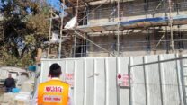 חובש בזירת תאונת עבודה עם פיגומים (צילום ארכיון: איחוד הצלה)