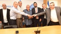 חתימת הסכם קיבוצי ברבנות הראשית (צילום: דוברות ההסתדרות)
