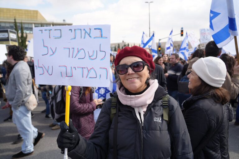 אביבה מאושר, "אני לא יכולה לשבת בשקט ולתת לזה לעבור" (צילום: ג'וליה לרמה)