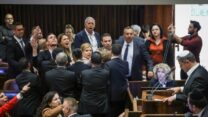 סערה במליאה לאחר פסילת החוק לפיקוח באיזוק אלקטרוני (צילום: דוברות הכנסת - נועם מושקוביץ'/דני שם טוב)