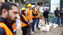 טקס זיכרון לסאמח עות'מאן אלקוואסמי שנהרג במהלך עבודתו באתר בנייה בירושלים (צילום: דור פזואלו)