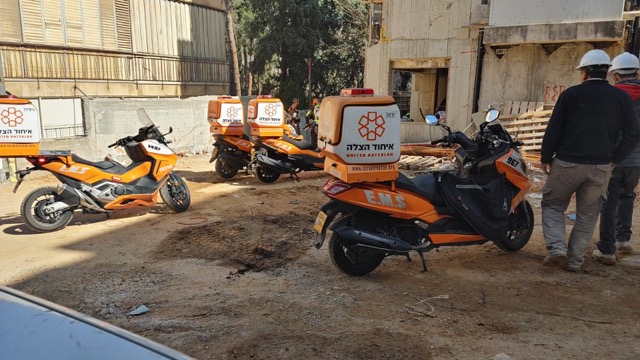 זירת תאונת העבודה בירושלים (צילום: דוברות איחוד הצלה)