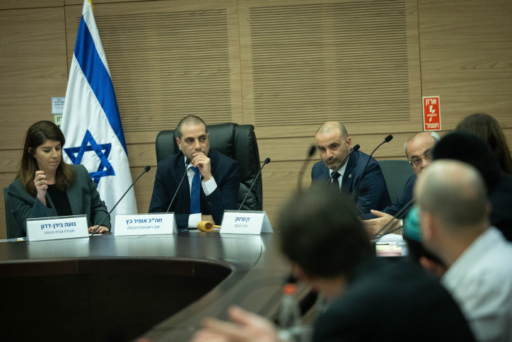חבר הכנסת אופיר כץ בוועדה המיוחדת לחוקי הנבצרות ו״דרעי 2״ (צילום: יונתן זינדל/ פלאש90)