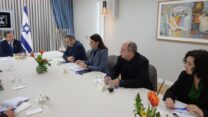 נציגי מפלגת העבודה בשיחות ההידברות בבית הנשיא (צילום: עמוס בן גרשום/לע"מ)