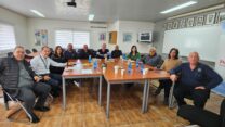 ועד עובדי טורבין ג'ט, הנהלת החברה ונציגי ההסתדרות במעמד החתימה על הסכם קיבוצי חדש בחברה (צילום: דוברות ההסתדרות)