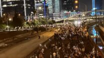 מפגינים בתל אביב (צילום: אורן דגן)