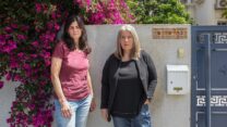דורית ברהום (מימין) ורותם בר שלום (צילום: כדיה לוי)