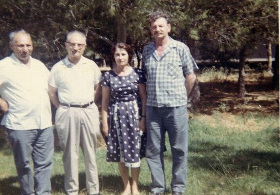 Yitzhak Zuckerman (right) and Zivia Lubetkin with Yudka Hellmam ( far left), former shaliach to the Dror movement in Poland, and another guest at Lohamei HaGeta'ot, 1966.  (Photo: courtesy of the archive of the Ghetto Fighters’ House)