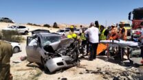 תאונת הדרכים הקשה בצומת הנגב בה נהרג פעוט בן שנה (צילום: דוברות איחוד הצלה)