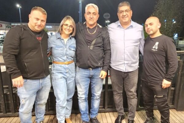 ראשי ועד עובדי סנונית שירותי תעופה מבית אלביט, שהתאגדו בהסתדרות (צילום: דוברות ההסתדרות)