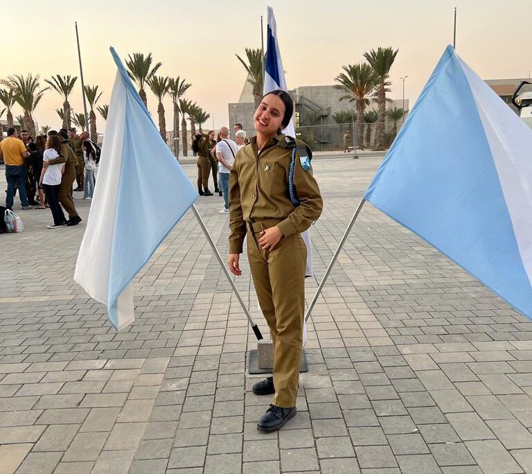 שקד אסלן ז"ל, שהתמוטטה ומתה במהלך פעילות הגנת יישובים (קרדיט צילום: דובר צה"ל) שקד אסלן ז"ל, שהתמוטטה ומתה במהלך פעילות הגנת יישובים (קרדיט צילום: דובר צה"ל)