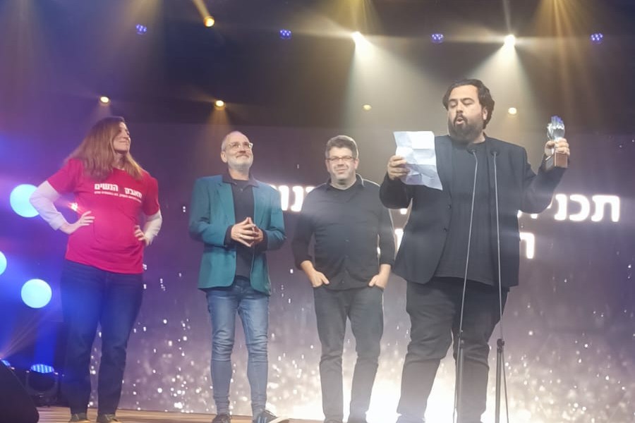 הזוכה בפרס תוכנית אירוח – "פגישה עם רוני קובן" (צילום: כאן 11)
