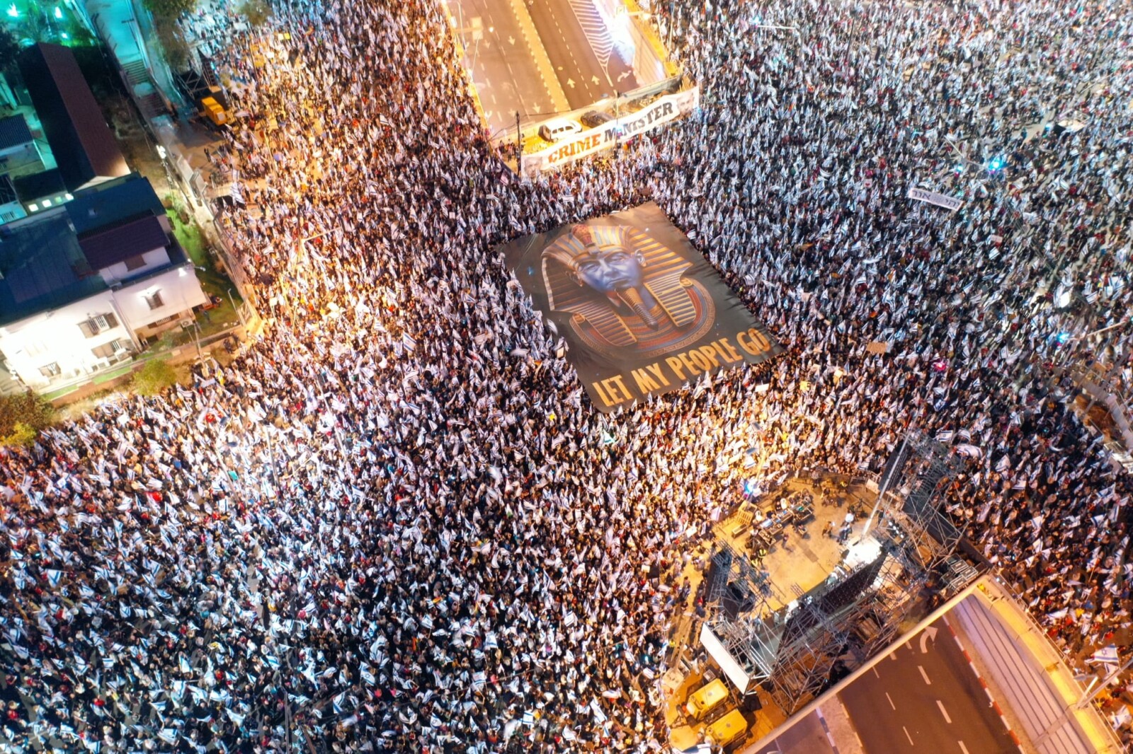 הפגנת מחאה נגד הרפורמה המשפטית בתל אביב (צילום: אור אדר)
