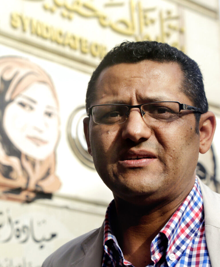 חאלד אל-באלשי ראש איגוד העיתונאים במצרים (AP Photo/Amr Nabil)