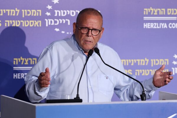 יו״ר ההסתדרות ארנון בר-דוד בכנס הרצליה (צילום: גלעד קוולרצ׳יק)