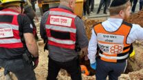 זירת תאונת העבודה ברמלה (צילום: איחוד הצלה)