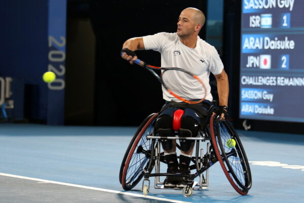 שחקן הטניס בכיסאות גלגלים גיא ששון (צילום ארכיון: קרן איזקסון)