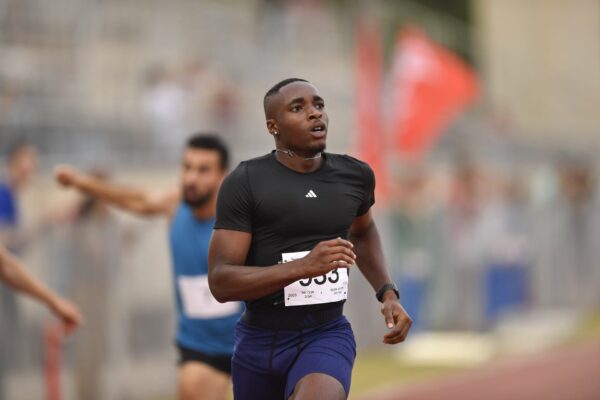 בלסינג אפריפה משווה את שיא ישראל בריצת 100 מטר (צילום: Maxim Dupliy)