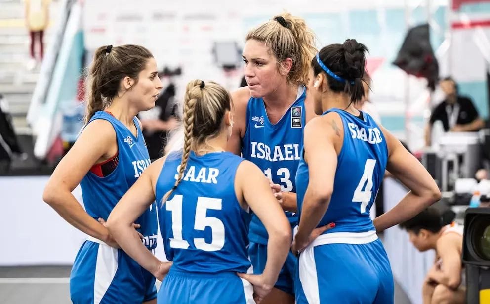 נבחרת הנשים של ישראל בכדורסל 3X3 באליפות הועלם בוינה (צילום: fiba.com)