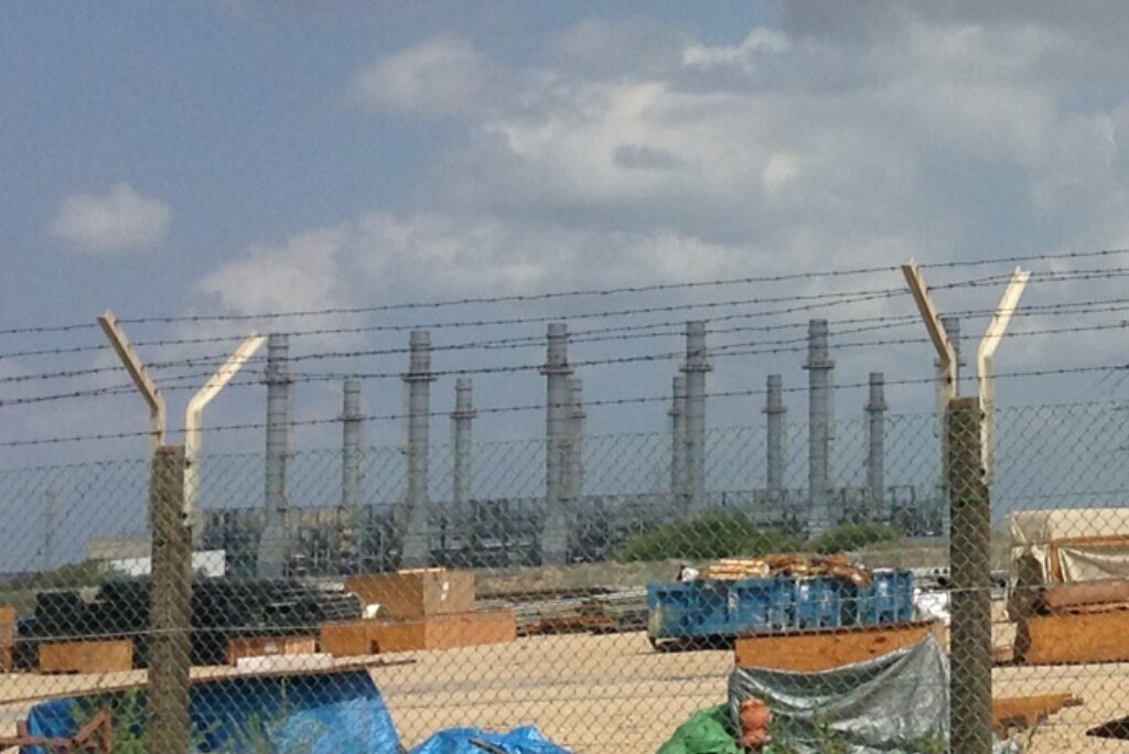 תחנת הכוח דוראד (צילום: ויקימדיה קומונס)