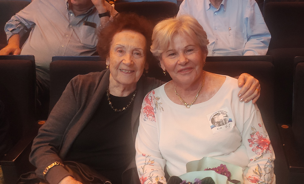 Leah Bahat (right) and Rachel Har Shalom (Photo: Nizzan Zvi Cohen).