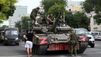 טנק של כוח ואגנר בעיר רוסטוב בדרום רוסיה. שכירי החרב של פוטין יצאו נגד הצבא (צילום: רויטרס)