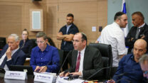 יו"ר ועדת החוקה שמחה רוטמן בדיון בוועדה (צילום: נועם מושקוביץ, דוברות הכנסת)